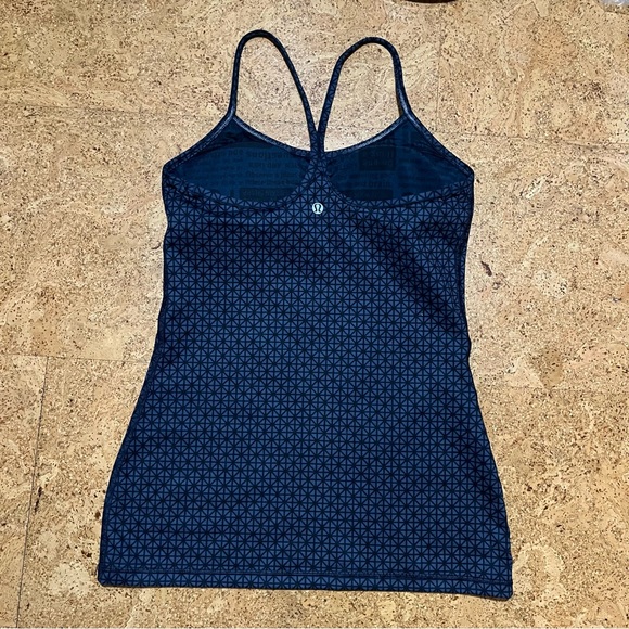 Lululemon Tri Geo Inkwell Black Power Y Luon Racerback Top Sz 6 - Picture 10 of 15